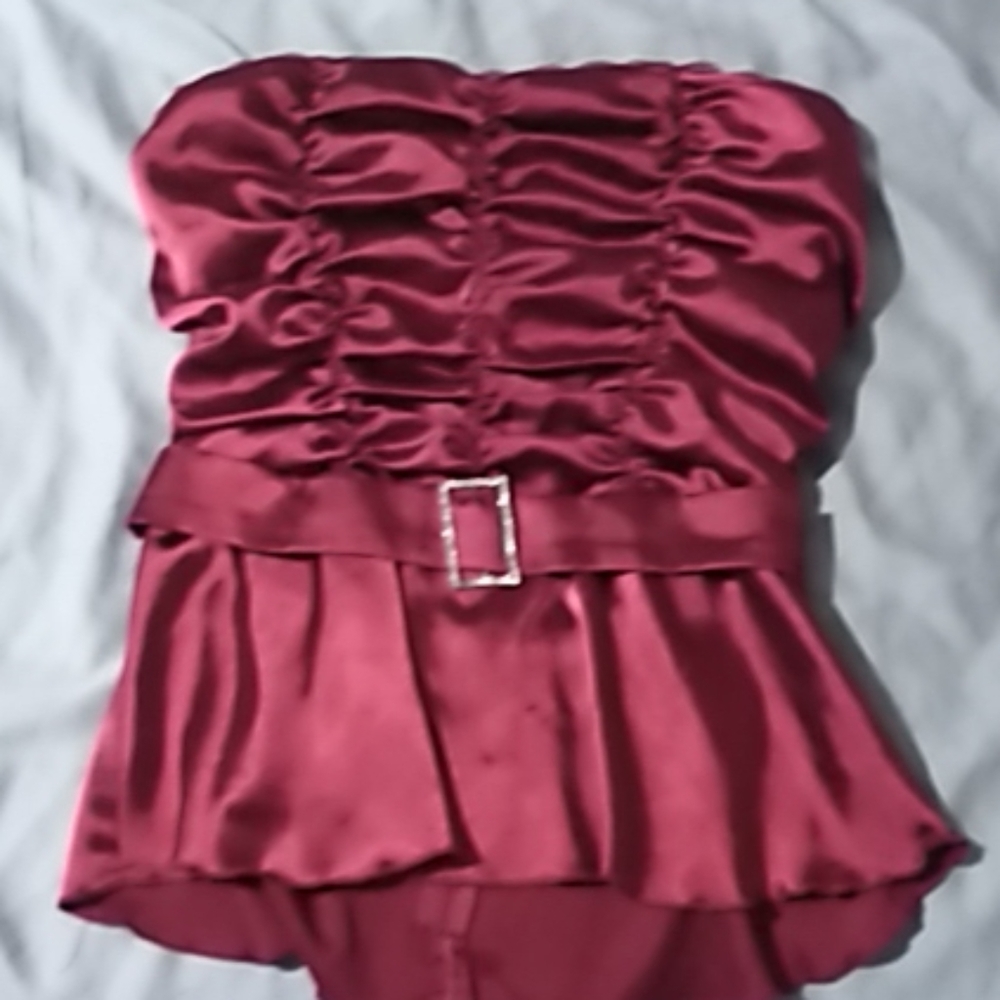 Strapless top
